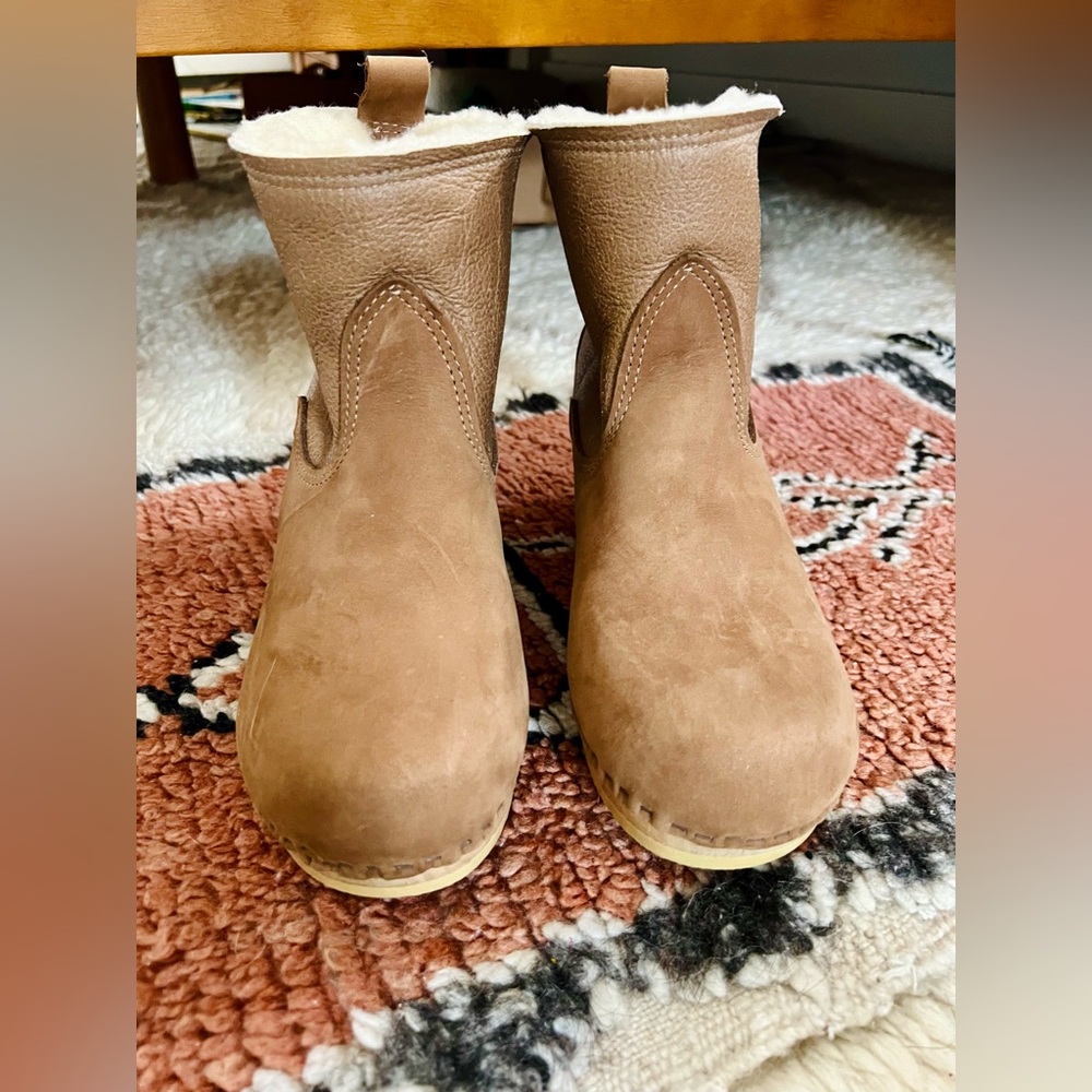 No 6 Aviator Shearling clog boot